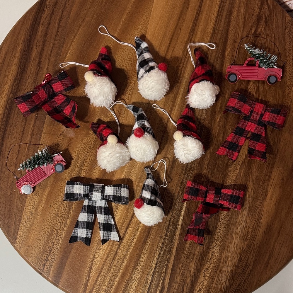 Plaid Gnome and Bow Holiday Ornament Set- for mini tree